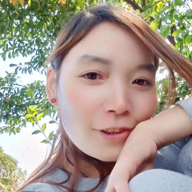 伤了心的女人。小丁