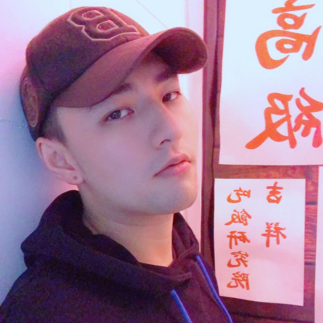 良式钊(汉服掌柜)