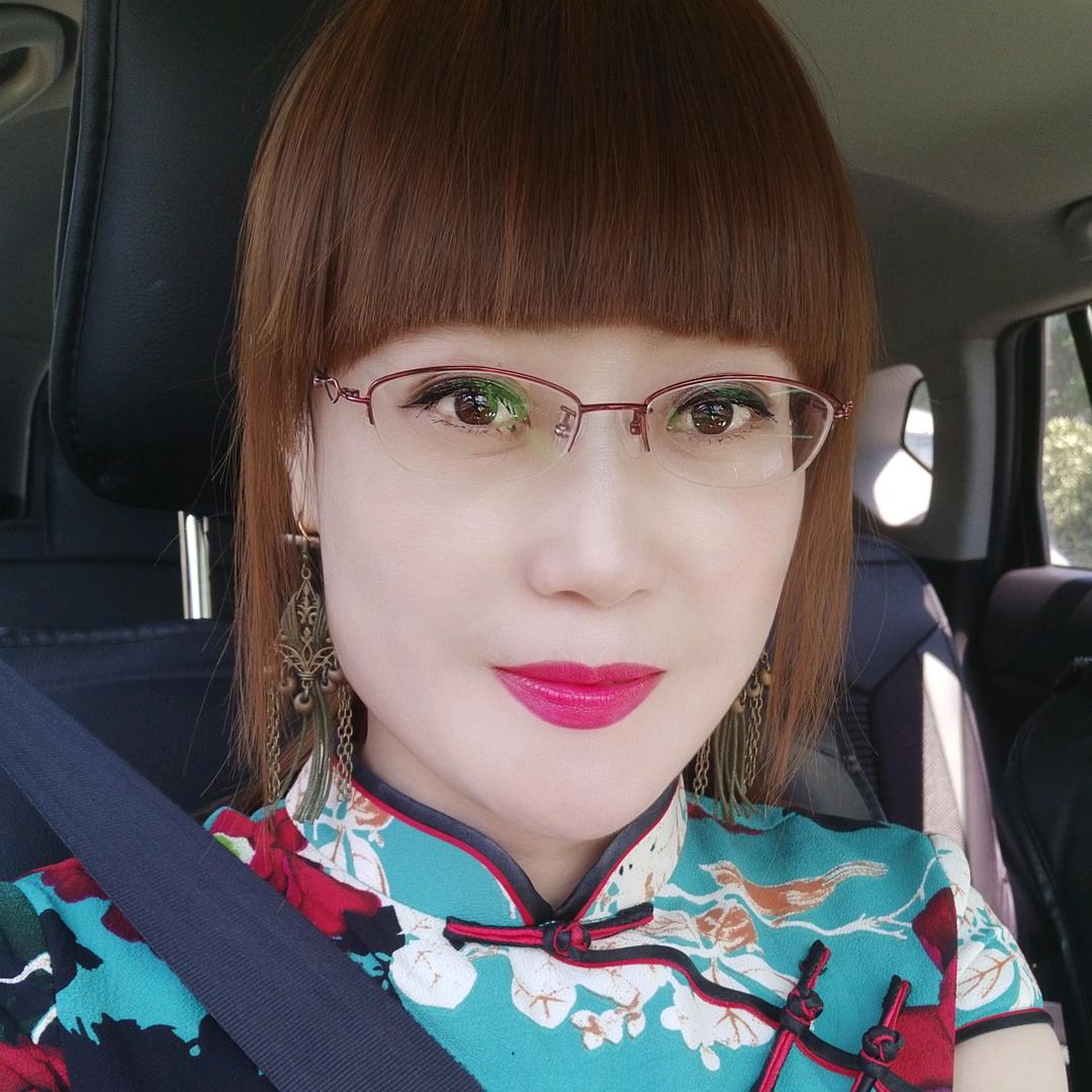 大玲子服装 .