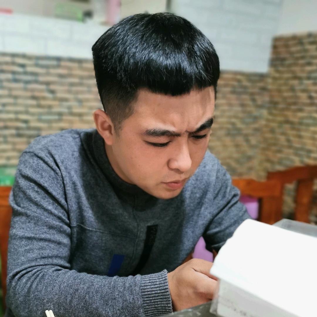王  哪跑