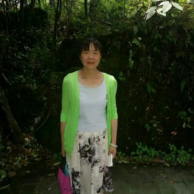 家有可爱的小狗狗！