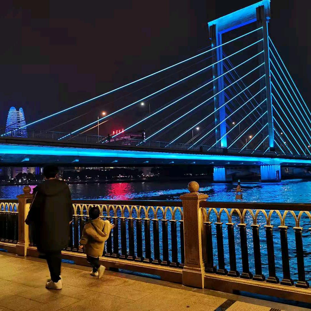 冷风轻拂个性独特不羁