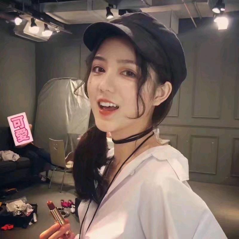 雪罗恒贤女装专卖店