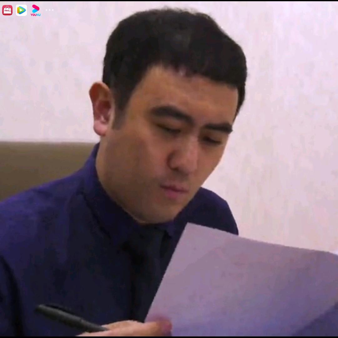 裴育律师