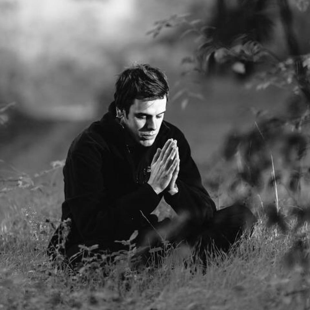 关注他。发财！