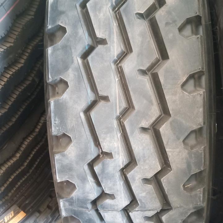 发哥轮胎商行。