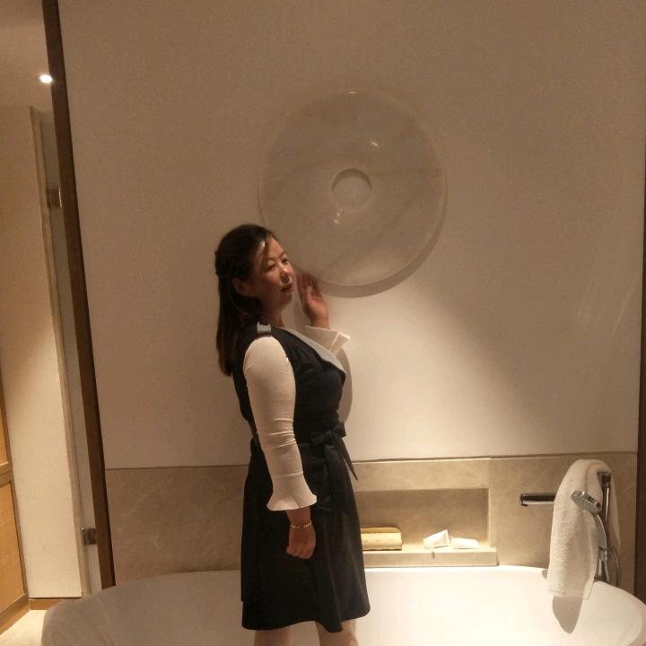 微光淡影..