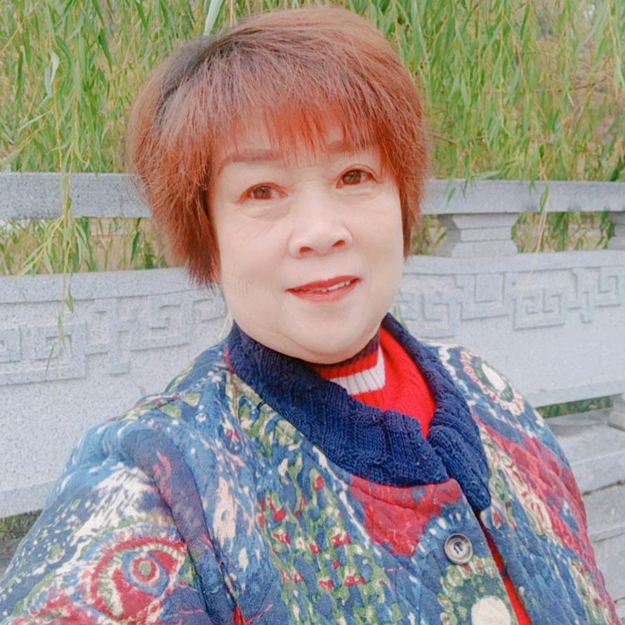 龙姐姐（姓胡