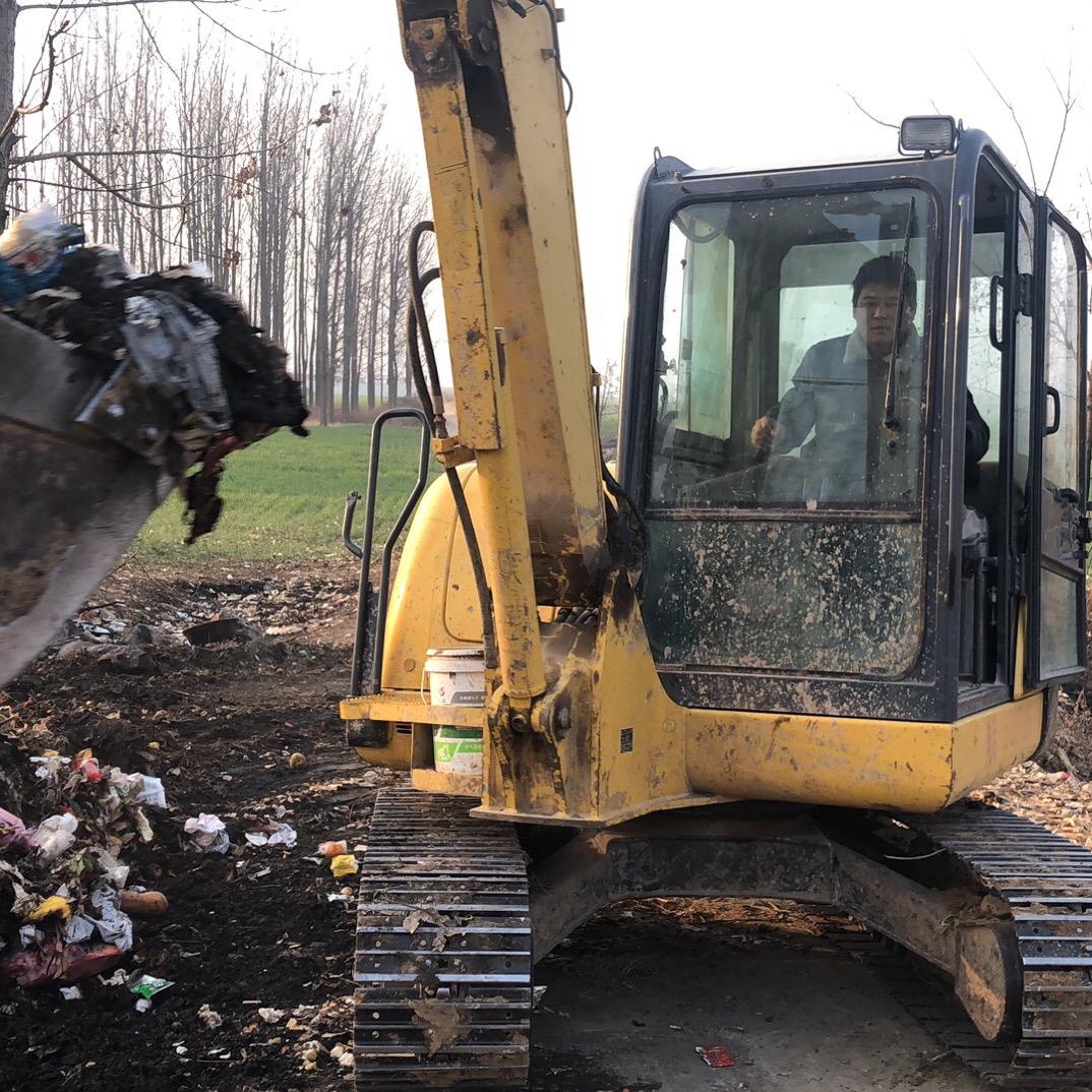 田玉柱挖机出租