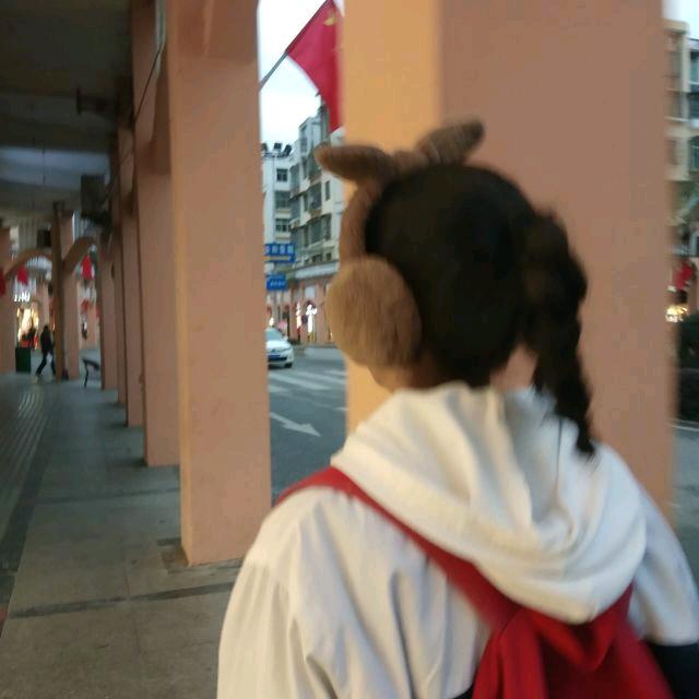哦泄