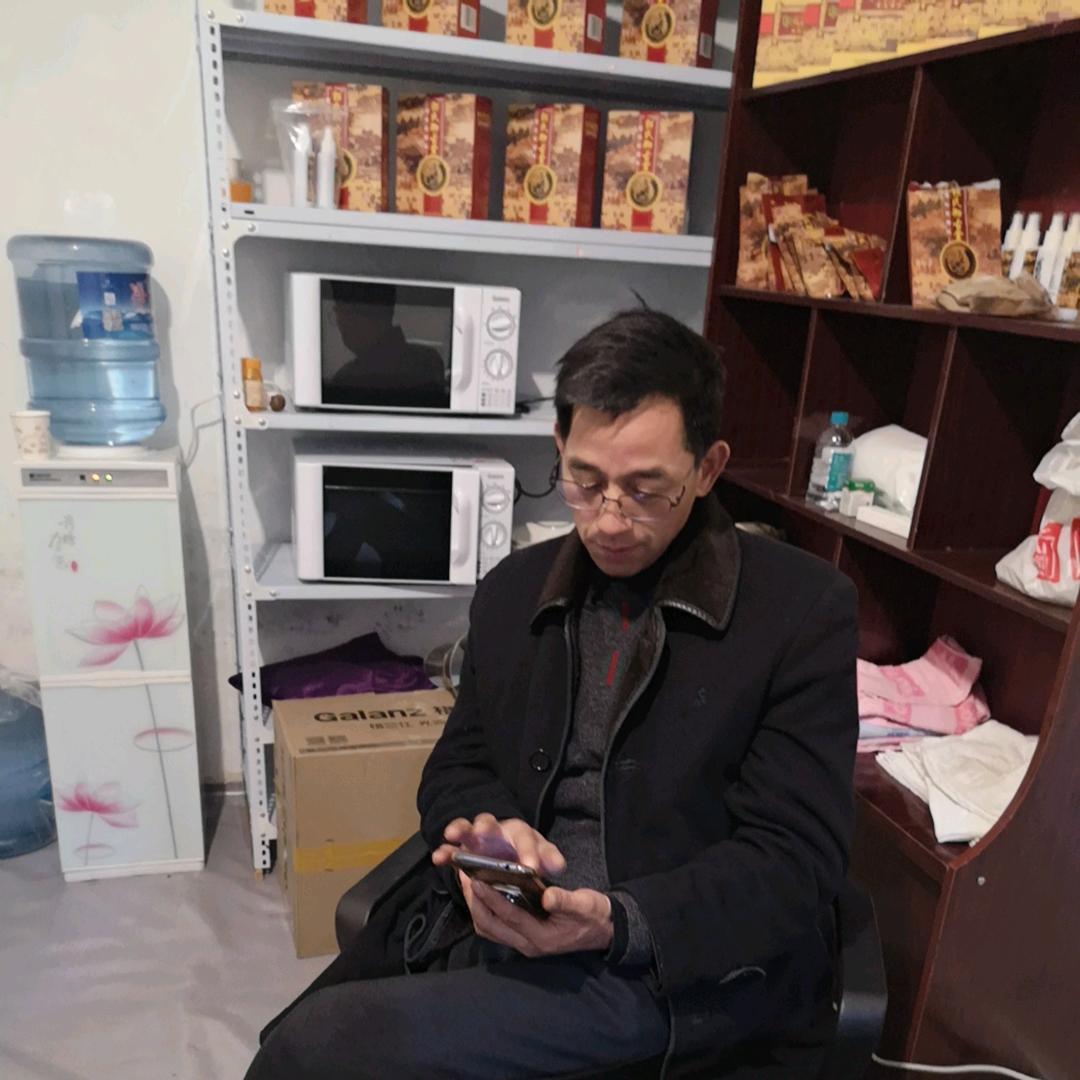 白？？