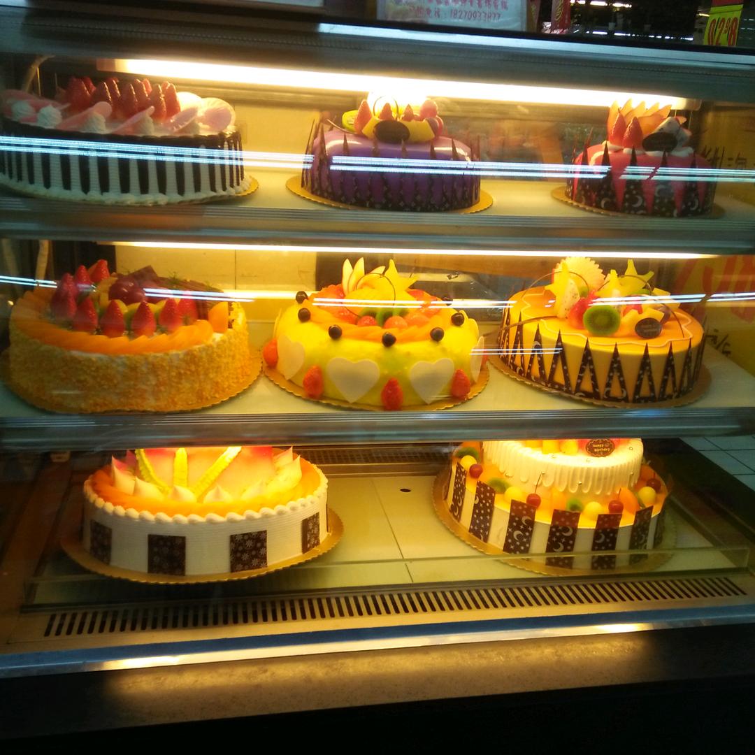 黎光林天天订做蛋糕