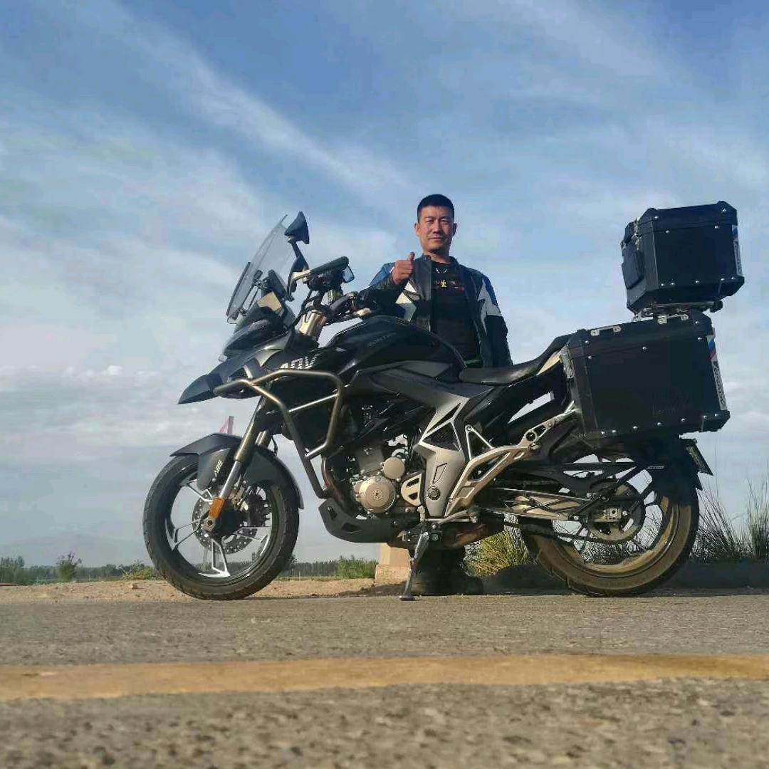 高转速摩托车俱乐部