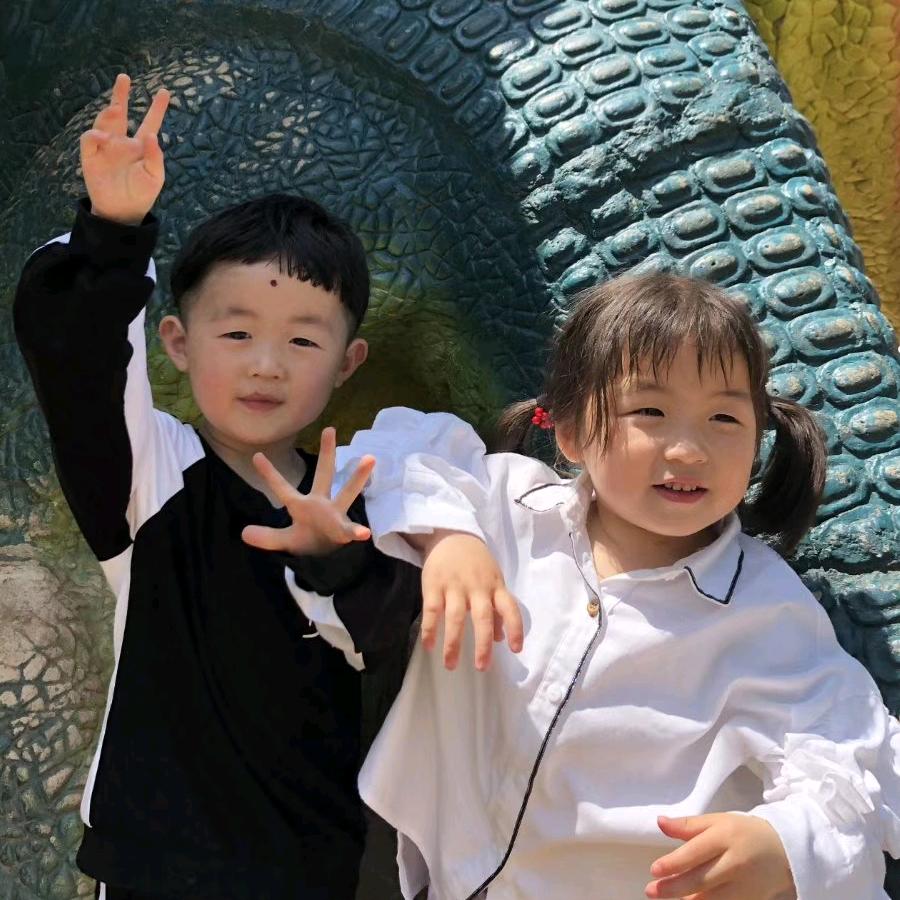 跳跳姥姥爱唱歌