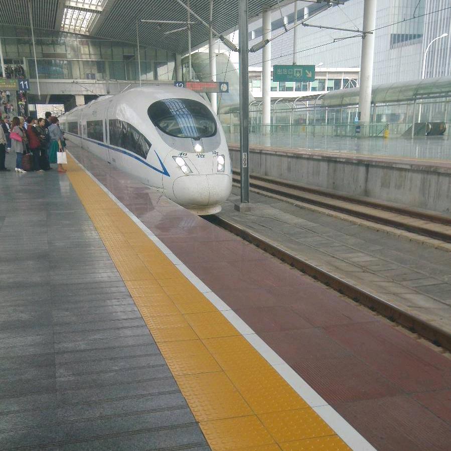 小葛小(￣3￣)♡❀小花花砸你