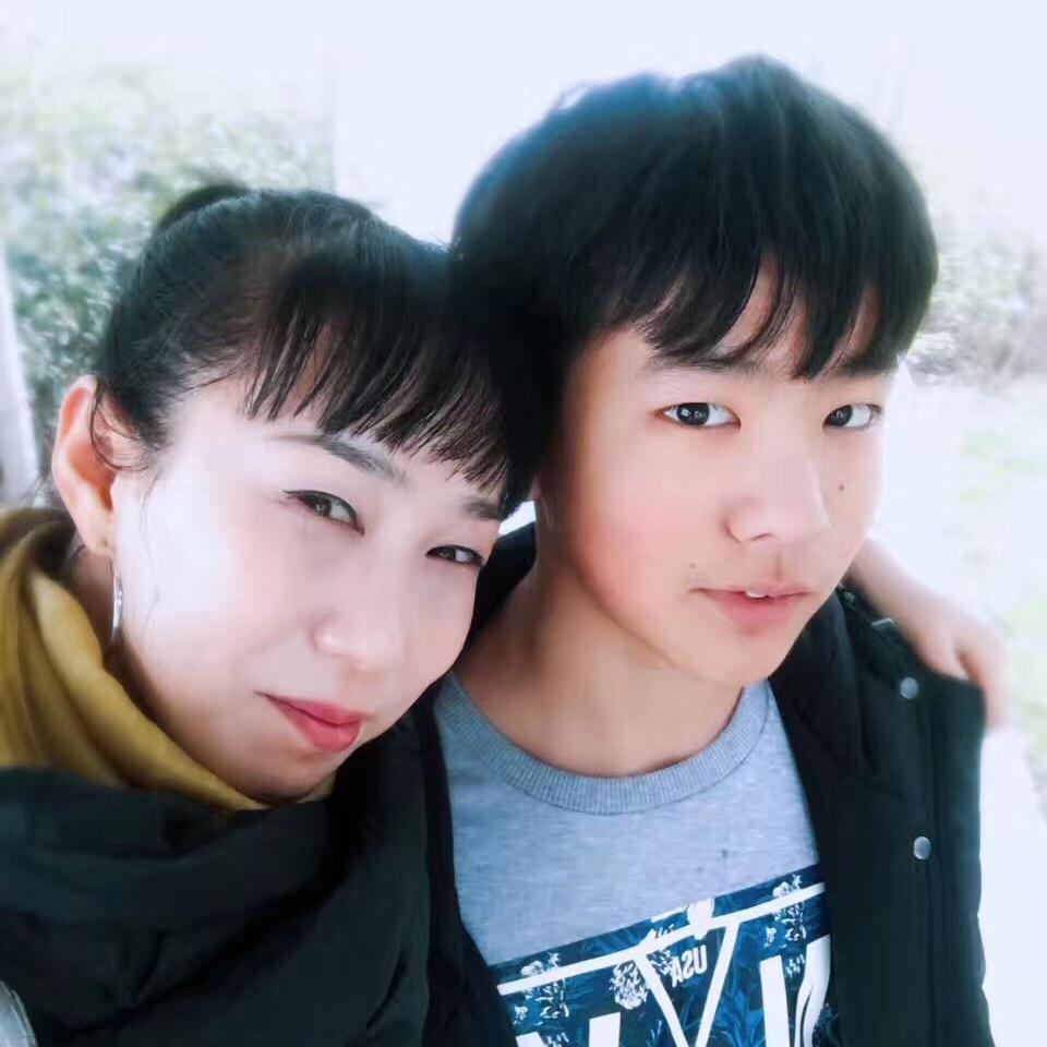 赵样开心