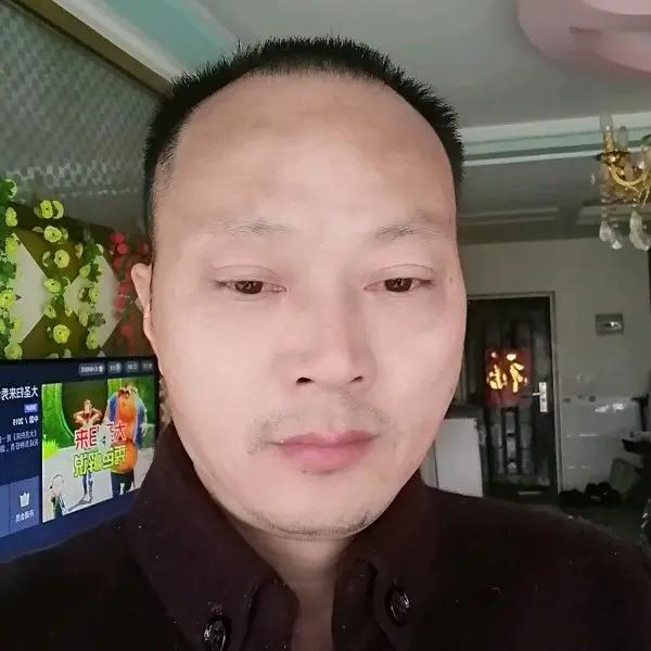 李