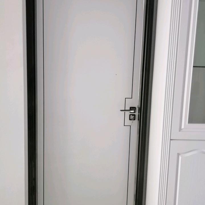 盼盼木门