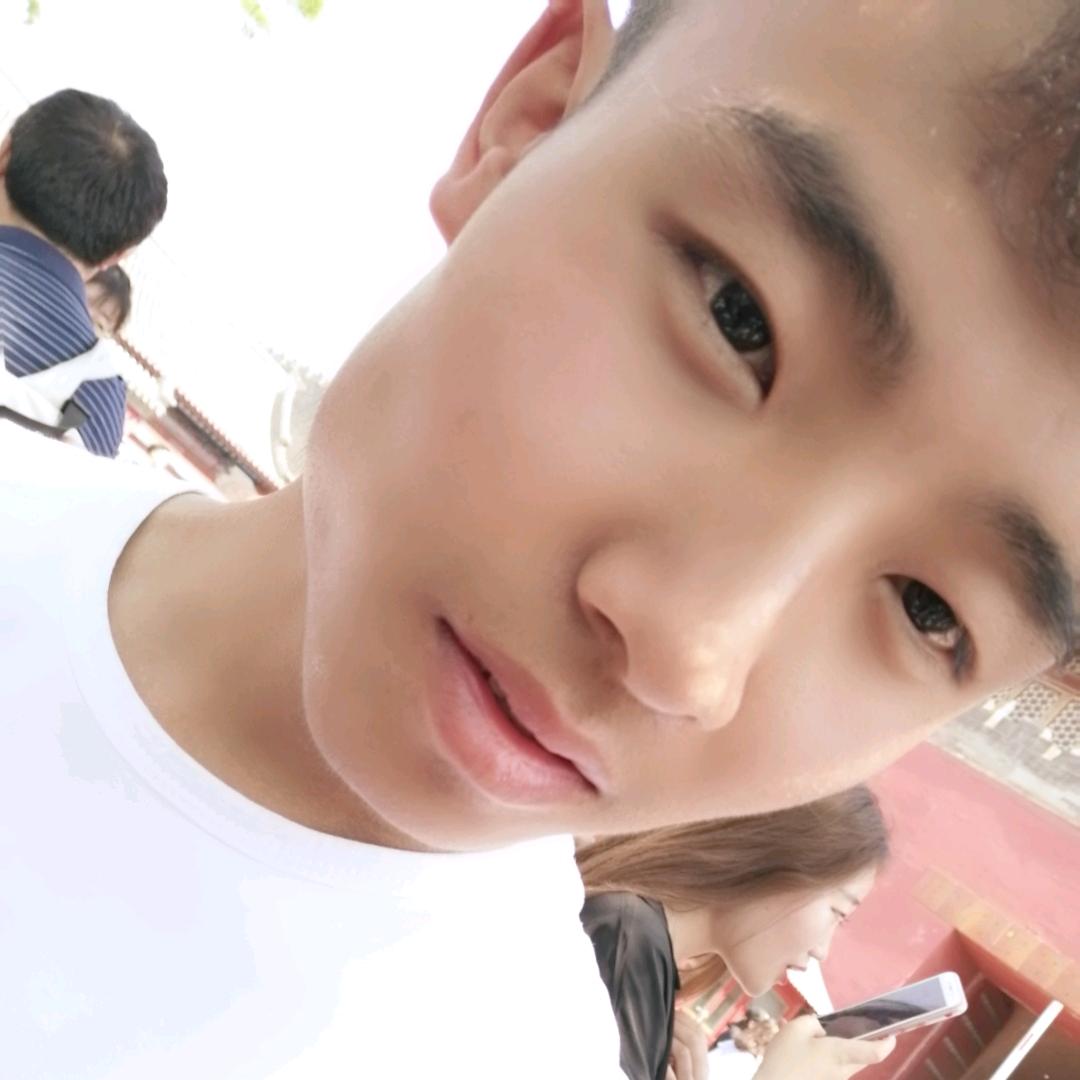 鹏仔૮ .  ̫ . ა