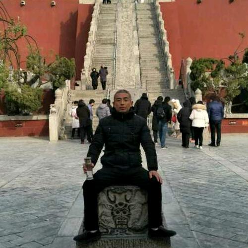 韩鹏宇.17596125895