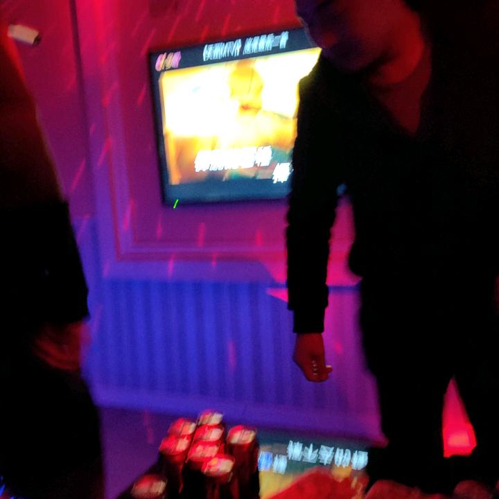 在在小娃娃抓起