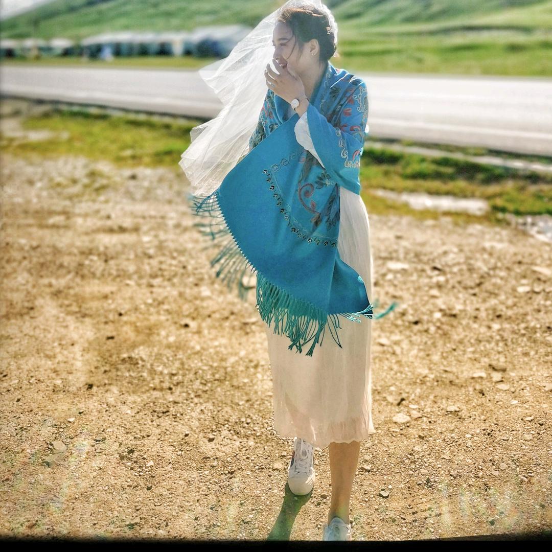 东方亿象城亮晶晶服装店