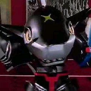 猛踹老奶奶蛮腰