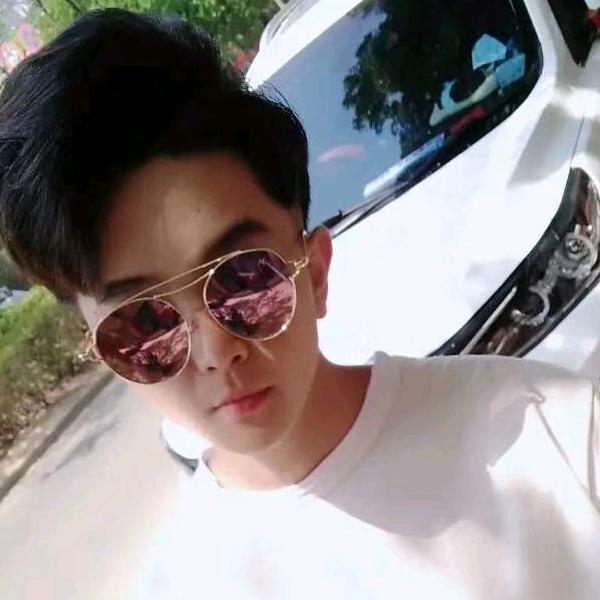 禄劝小伙丶少杰吖