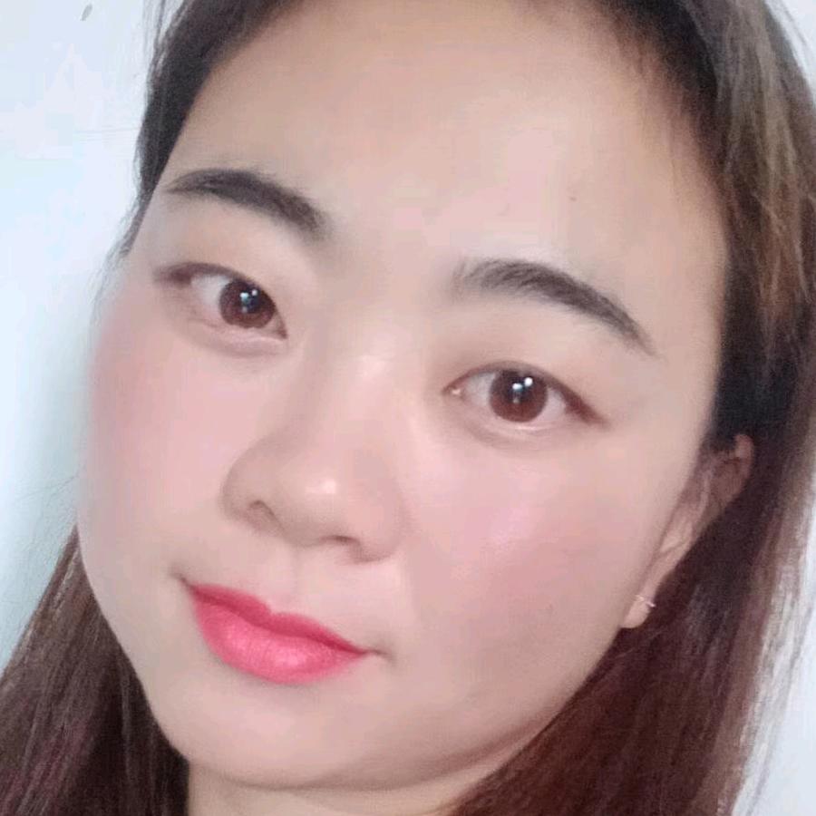 在沿河中界卖建材的小阿姨