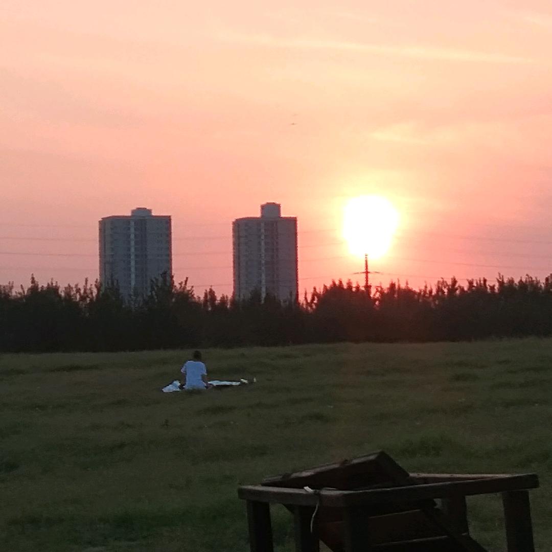 微微一笑