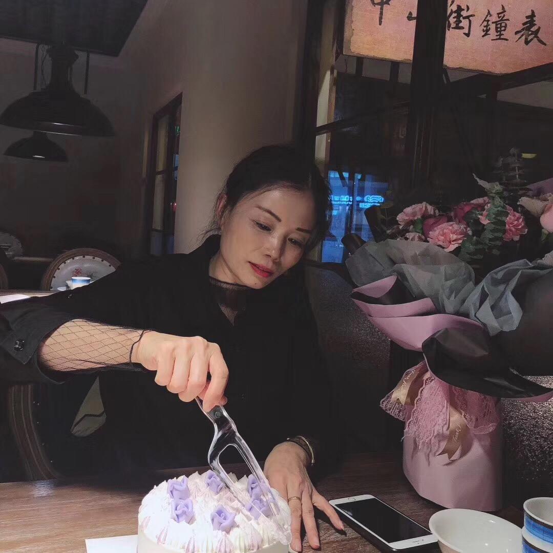 小鸟不依人