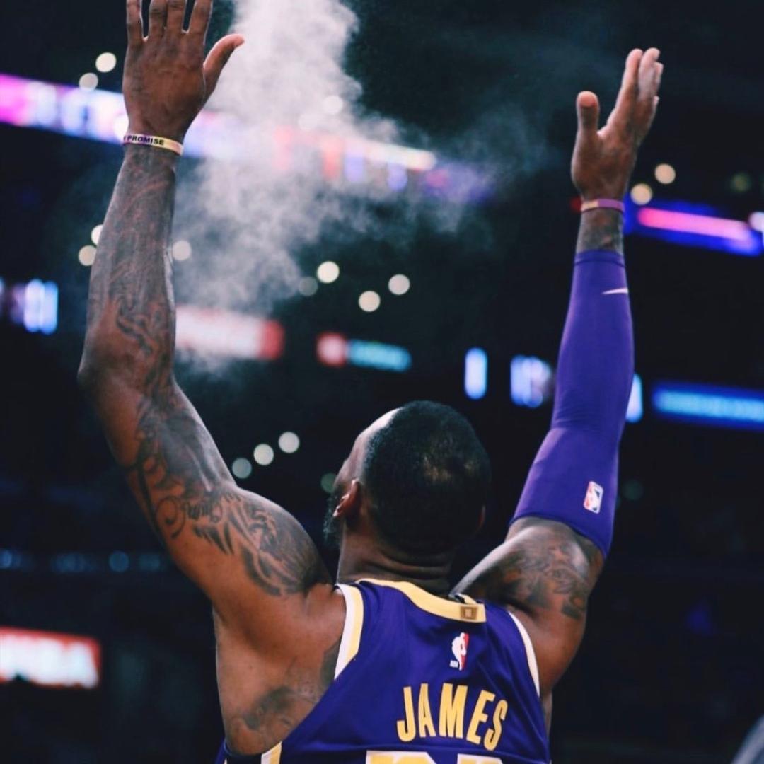 C          🍕🍕、