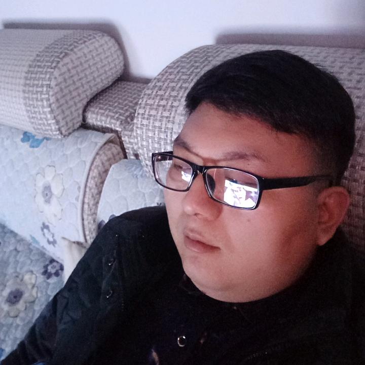 一个人的漂泊。1米80(单身)