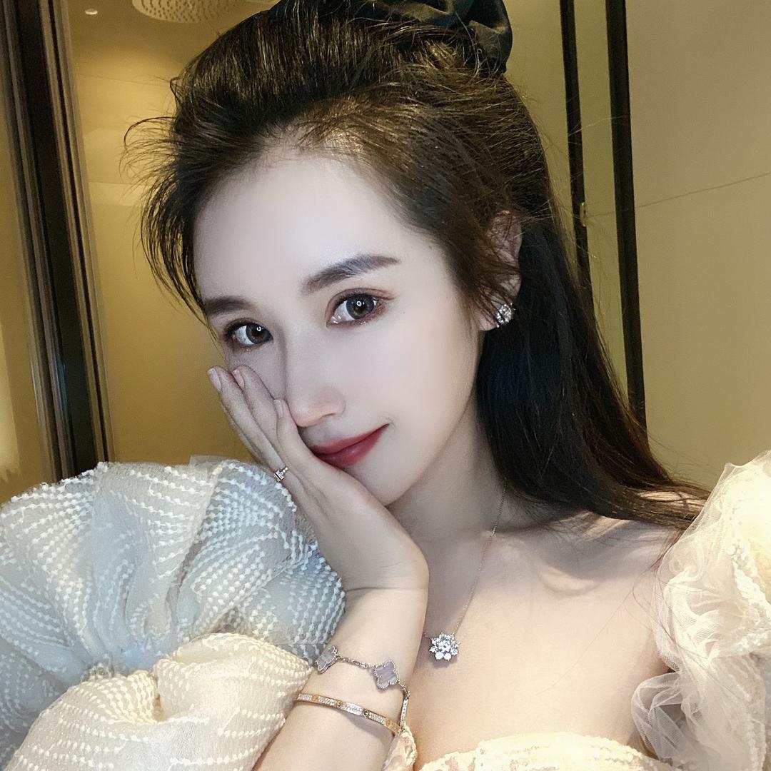 MMM蜜（演员金瞳）
