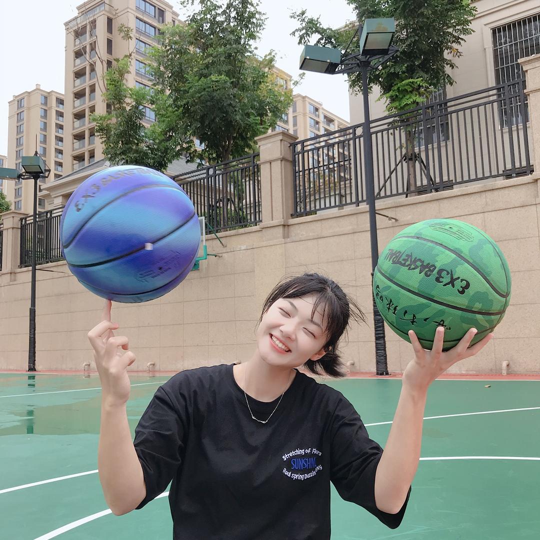 篮球少女哎哟薇🕊️