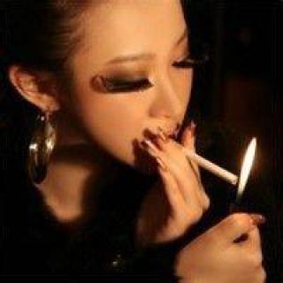 铿锵玫瑰🌹