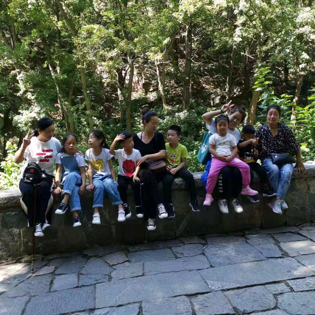 珞珞凡凡