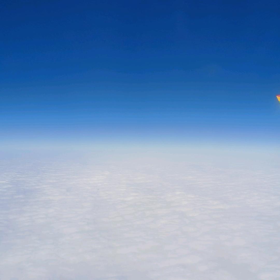 美克罗定制顶墙 范冰