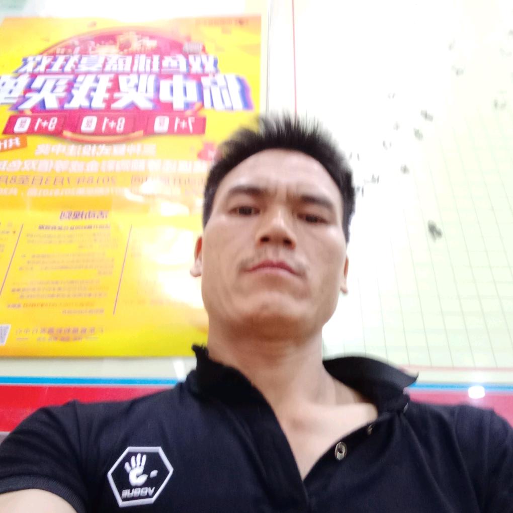 何伦
