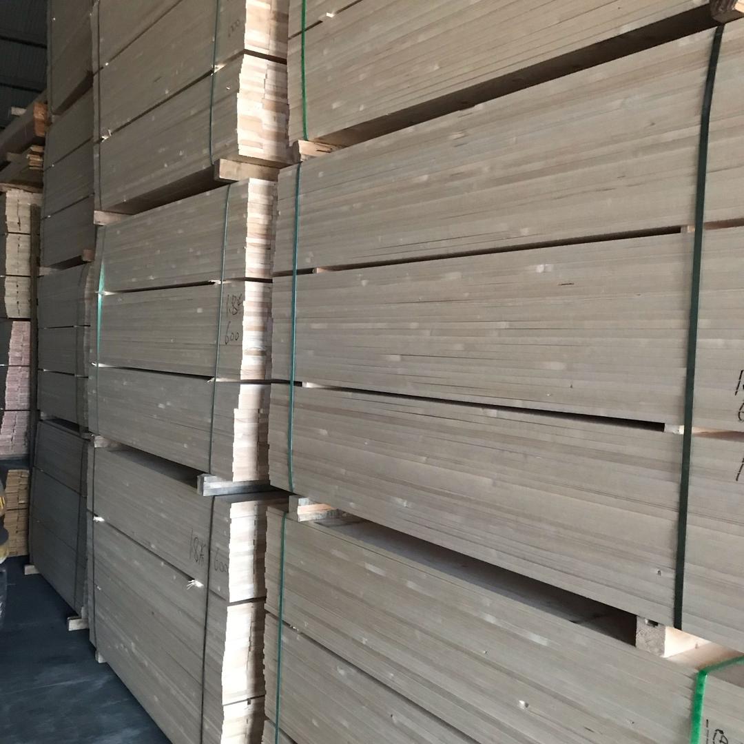 A郑州防腐木桑拿板床板