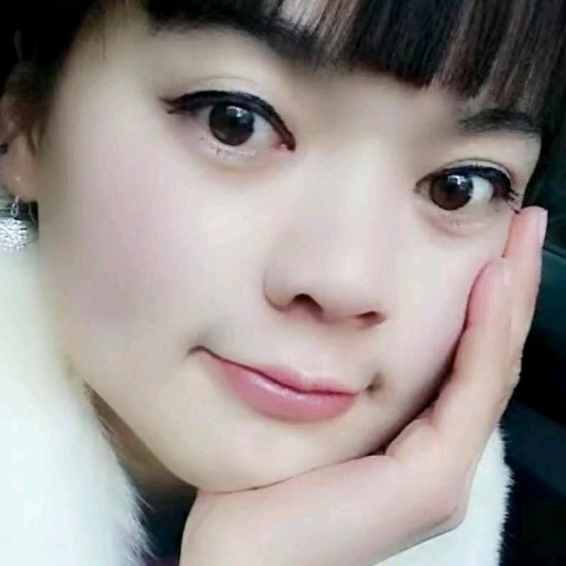 大眼睛卖香油的小姑娘👧🏻