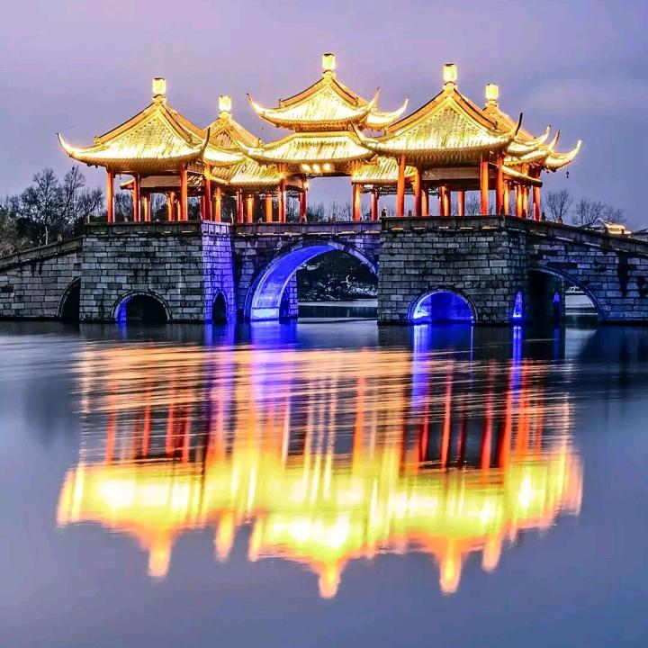 《口天吴》
