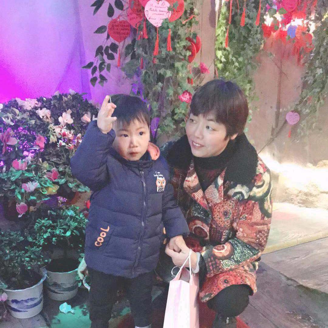 顾阿姨（小玉一家人）