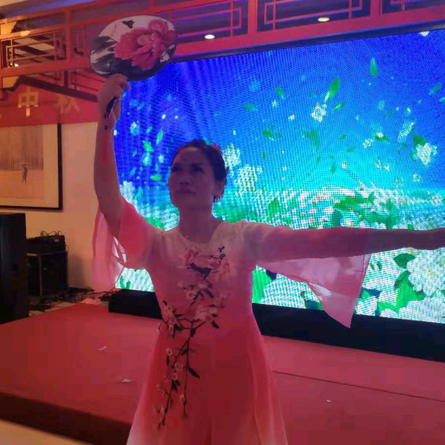 轻歌漫舞
