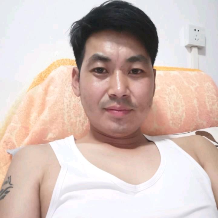挖机二哥 ，