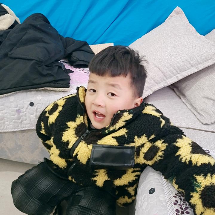 特特潇潇