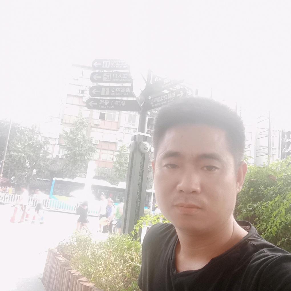 梁源装饰水电组