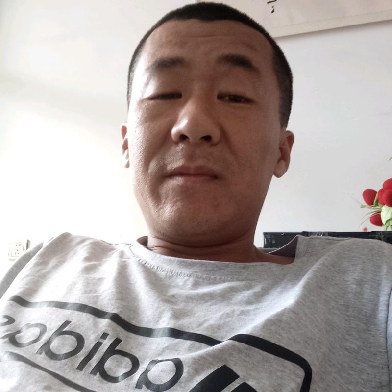 @宏伟