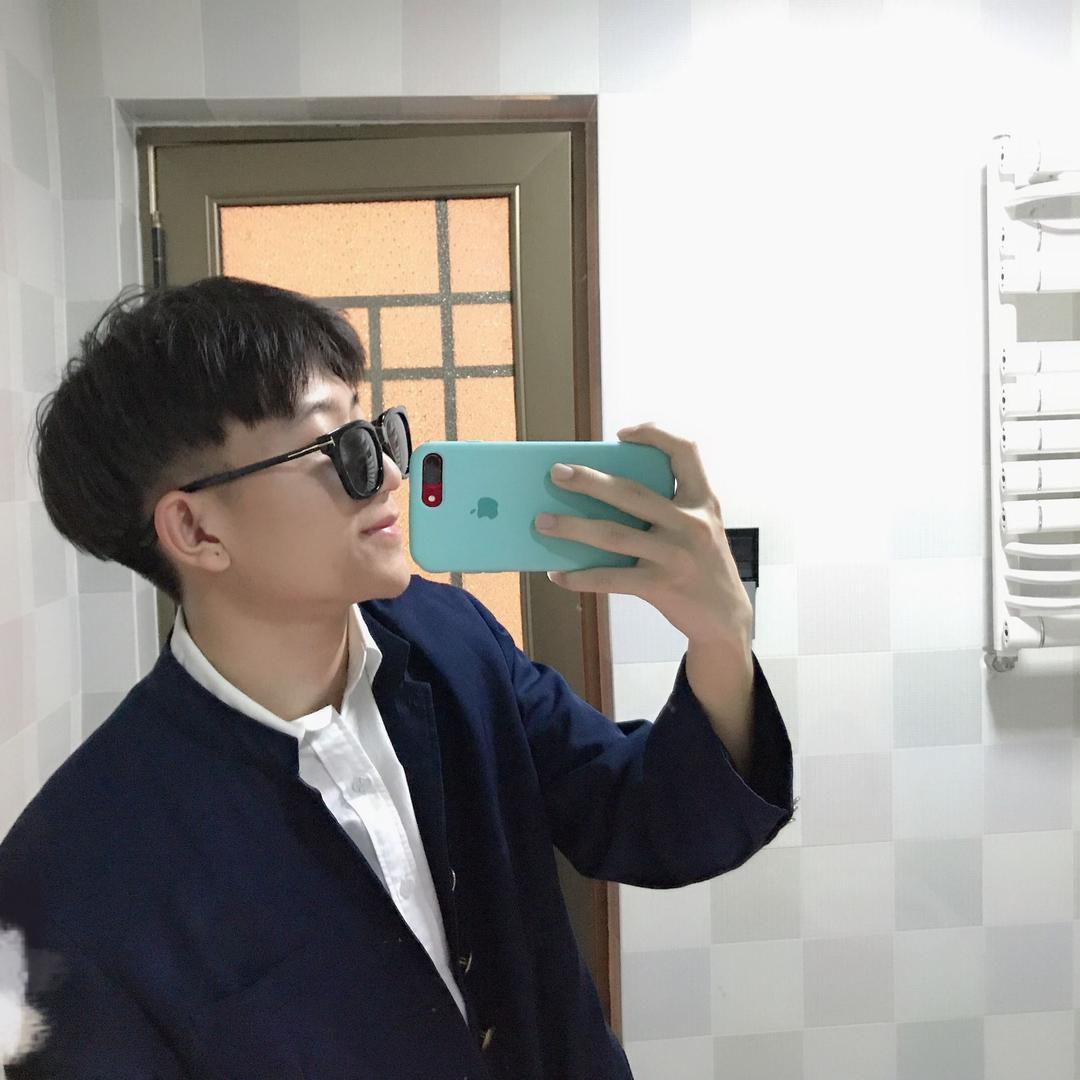 幼稚园颜值担当🐸