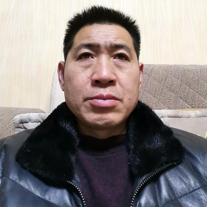 杨中国微微屹立巅峰间